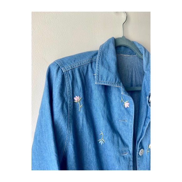 Vintage Jean Shacket / Chore Jacket with Embroidered Flowers - Picture 6 of 7